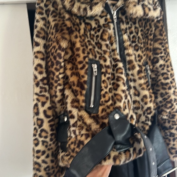 BLANK NYC leopard print jacket w/ leather belt sz S - Picture 4 of 4
